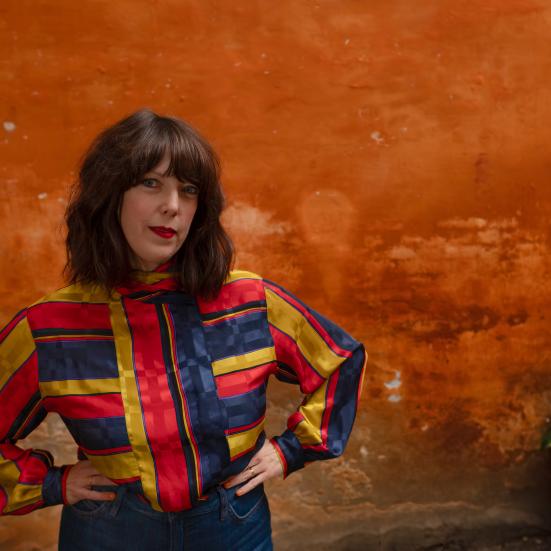 Tine Høeg. Foto af Ib Helles Olesen, Forfatterweb